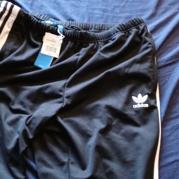 adidas - Picture 3 of 7